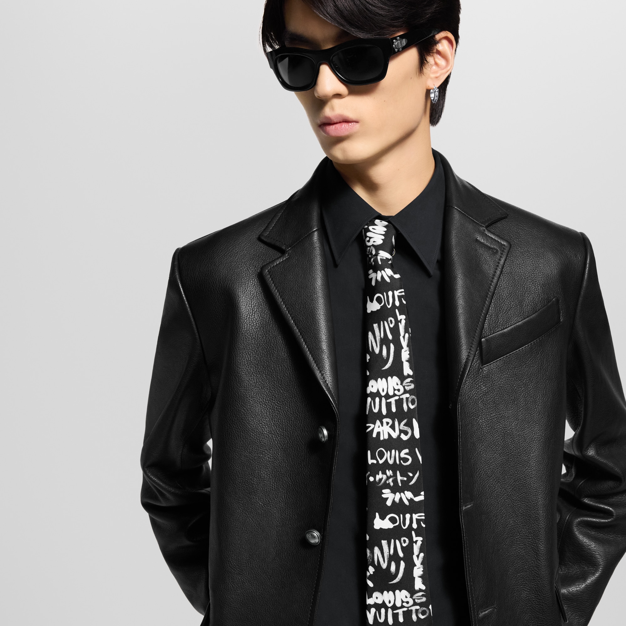 LOUIS VUITTON ブラック ネクタイ ルイヴィトン モノグラム メンズ ネクタイ LOUIS VUITTON ネクタイ